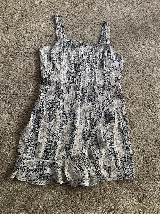 GBX Pants - Sleeveless Snake Print Romper